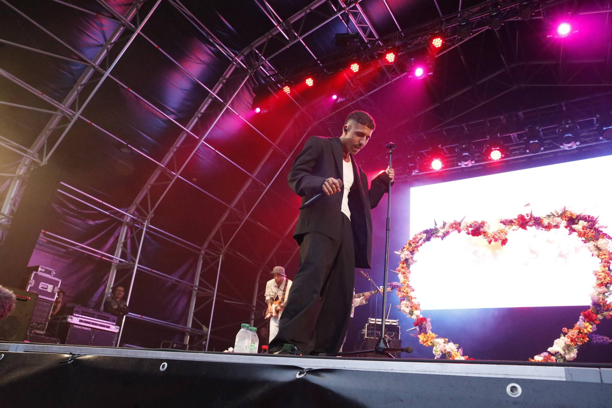 Concierto de Enol en la Plaza Mayor de Gijón