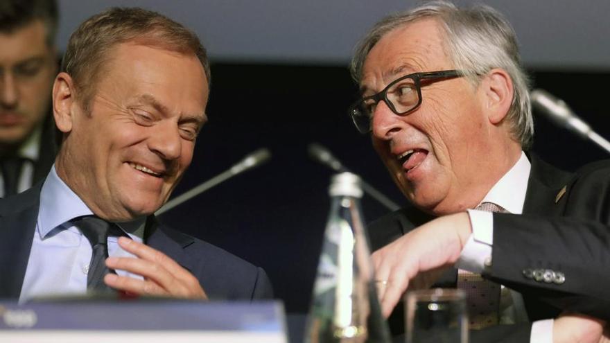 Donald Tusk y Jean Claude Juncker.