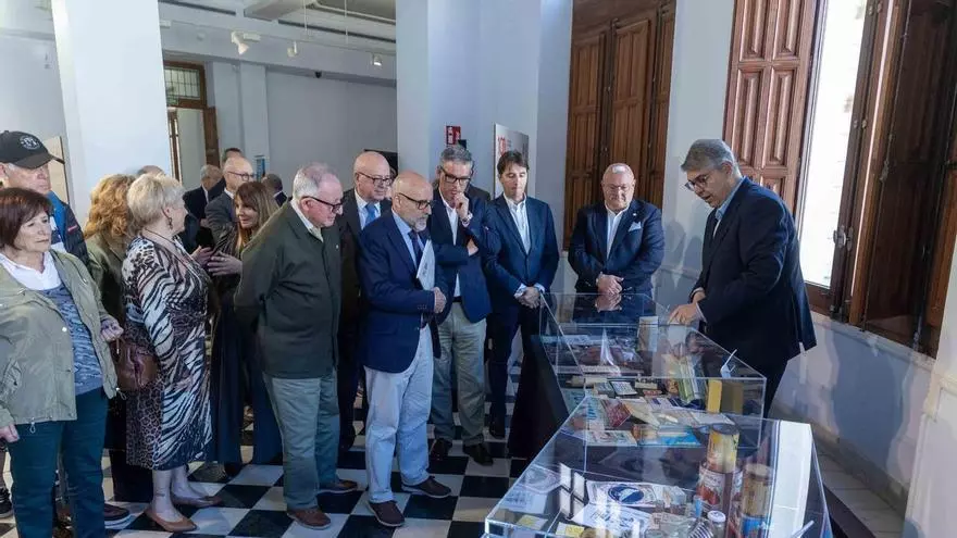 El oficio que movió el comercio en Alicante celebra su centenario con una exposición