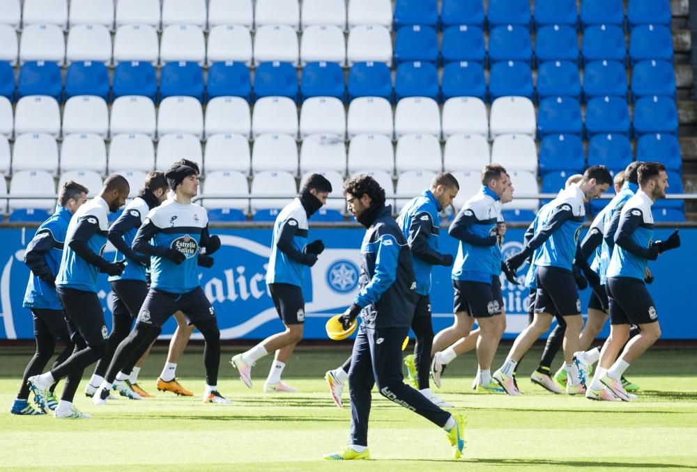 Ensayo a puerta cerrada para el derbi en Riazor