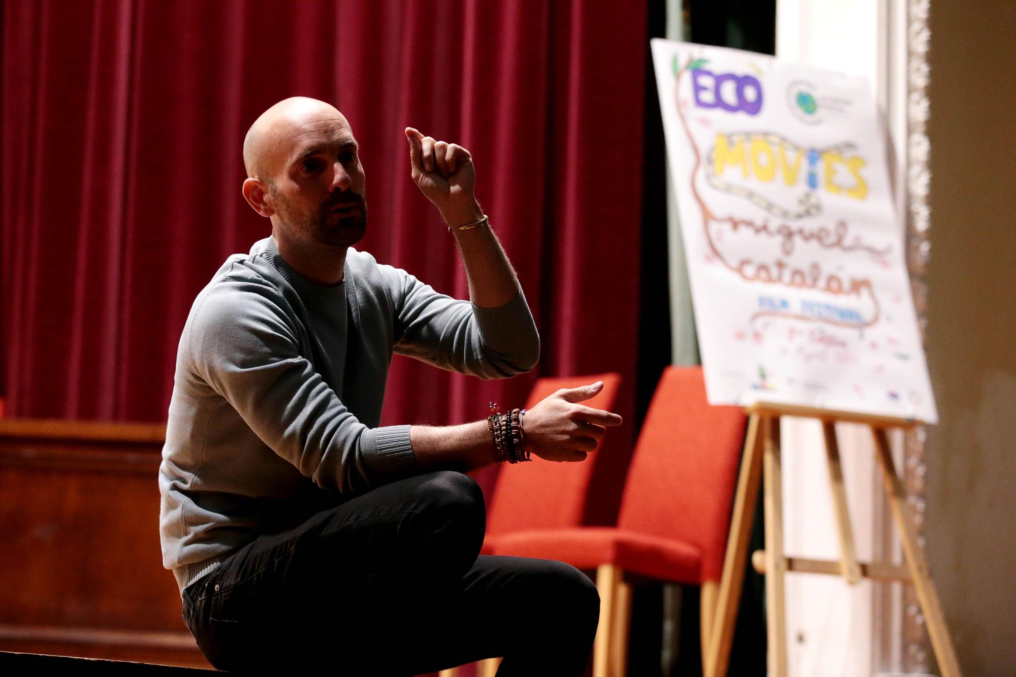 Aner Etxebarría durante su charla con los estudiantes.