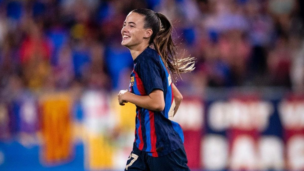 Maria Pérez, con el primer equipo del Barça