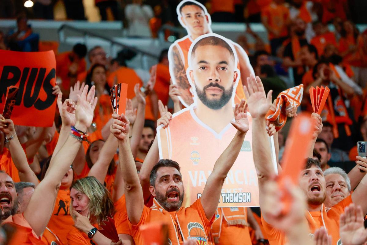 Ambiente de gala en el Roig Arena para recibir al Panathinaikos