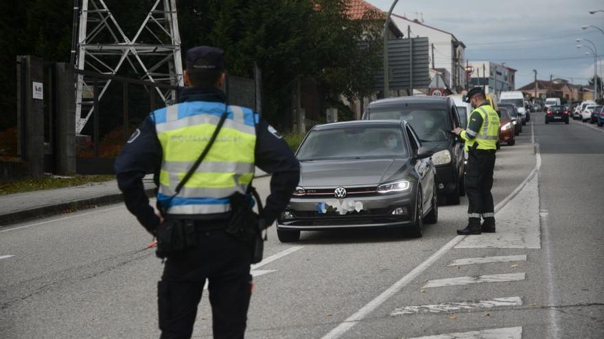 La Xunta cierra Vigo y limita las reuniones públicas y privadas a cuatro personas en toda Galicia