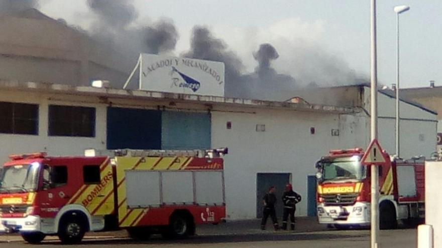 Incendio en una empresa de rodamientos de Nules