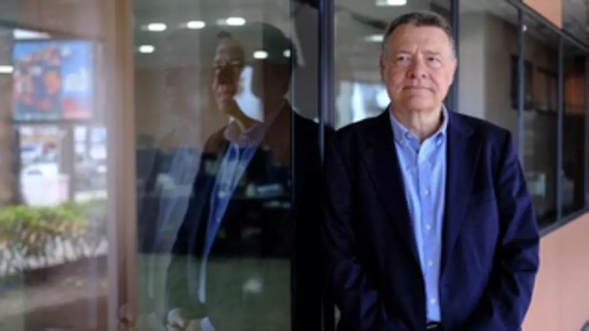 Jordi Sevilla, exministro, economista y político: «Está en juego la democracia en España, Europa y el mundo»