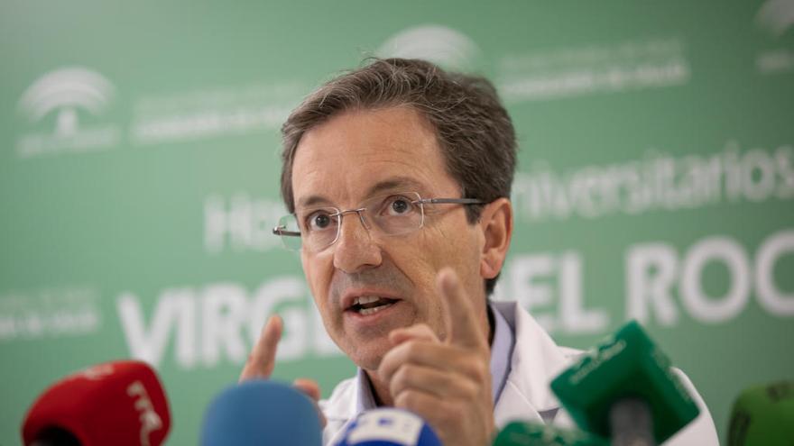El portavoz del gabinete técnico creado por la Consejería de Salud y Familias para el seguimiento del brote de listeriosis, José Miguel Cisneros.