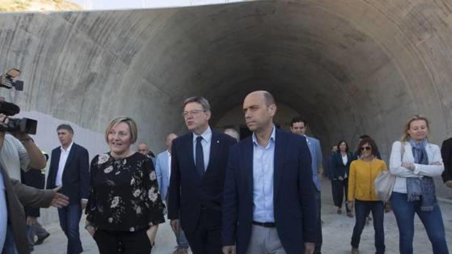 Visita del presidente Puig con el alcalde Echávarri y la consellera Salvador al túnel de la Serra Grossa.