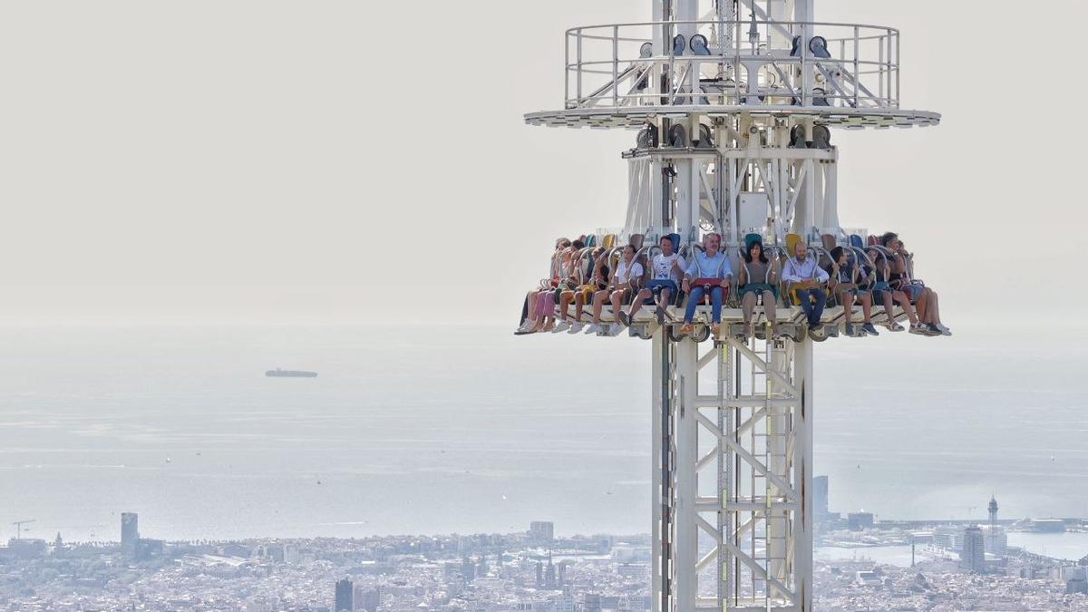 El Tibidabo inaugura Merlí, la nueva atracción de caída libre del parque de atracciones