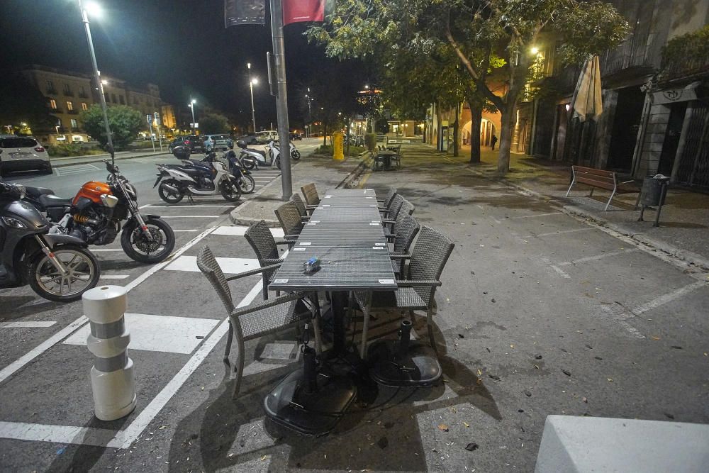 Els carrers de Girona buits en la primera nit del toc de queda