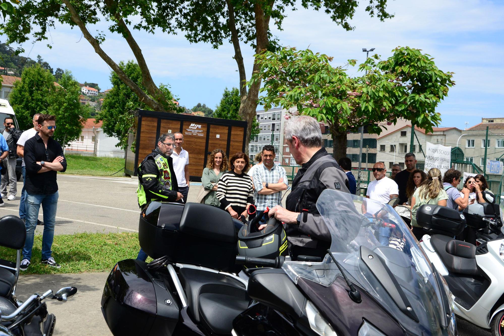La presencia del presidente de la Xunta de Galicia en la concentración de motos de Bueu