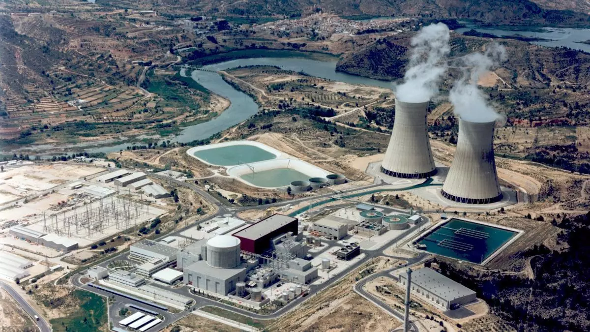 Las renovables son "la mejor energía para España" para el 53% de la sociedad, y un 17% apuesta por la nuclear