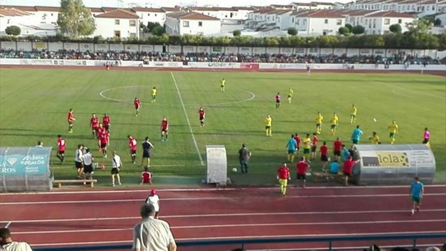 El Badajoz gana su primer test del verano con un gol de Joaqui