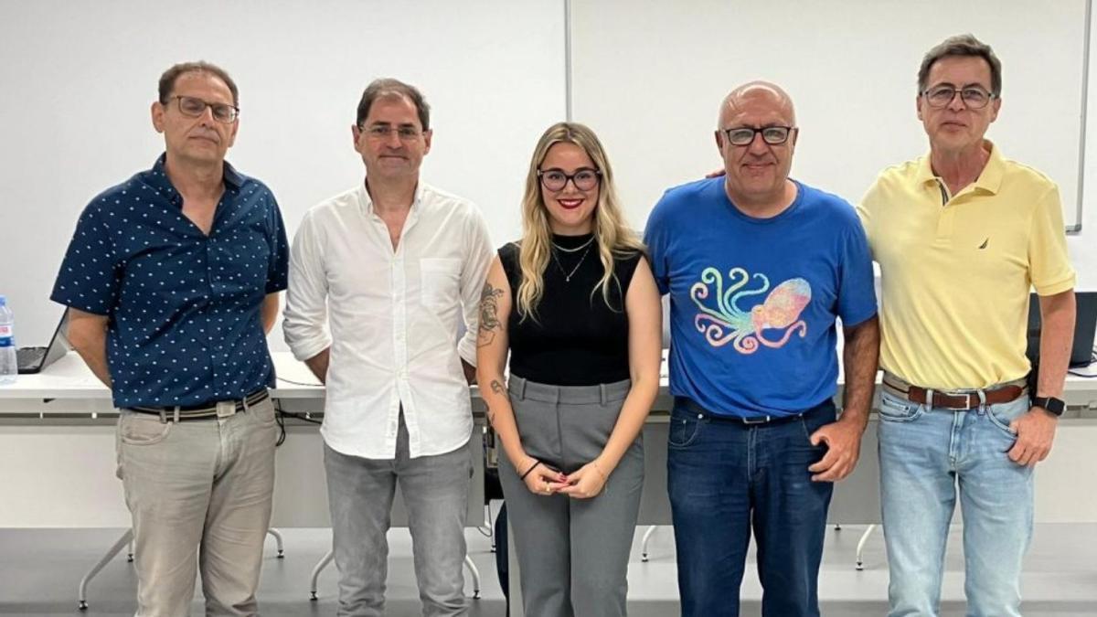 De izq. a dcha. Pedro L. Castro, Daniel Montero, Valery Ravelo, Félix Acosta y Bernardo Basurco, tras Defensa del TFM.