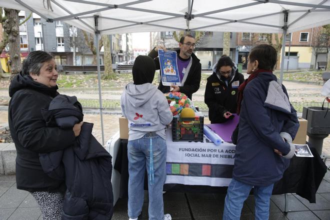 Mar de Niebla saca la vida comunitaria a la calle con la fiesta “Reactiva” en la zona oeste de Gijón (en imágenes)