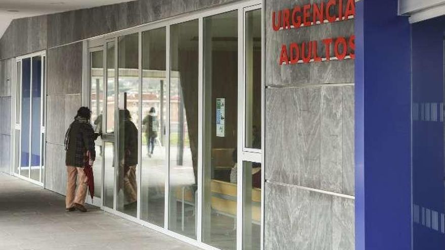 Zona de entrada al área de Urgencias del HUCA.