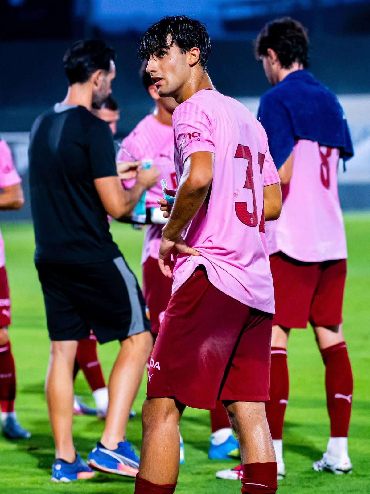 Rodrigo Gamón en un amistoso de pretemporada