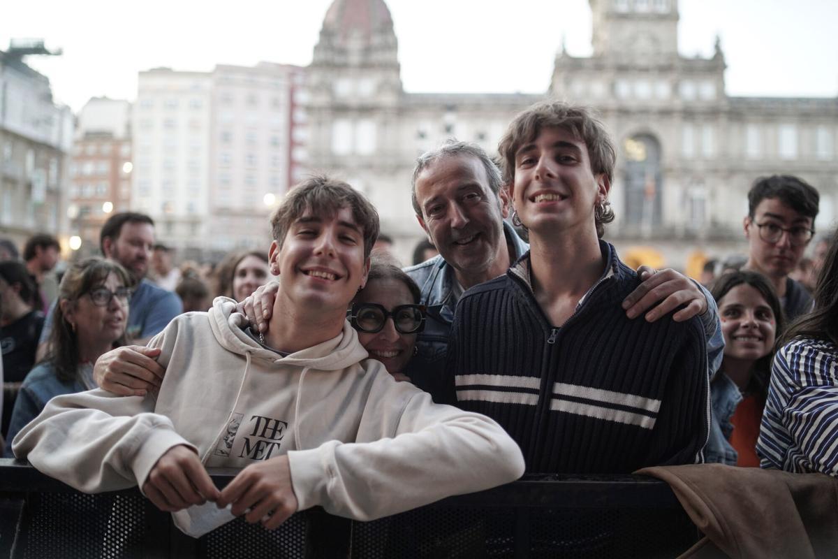 O dúo vigués trunfou na praza coruñesa dentro da programación das festas O dúo vigués trunfou na praza coruñesa dentro da programación das festas