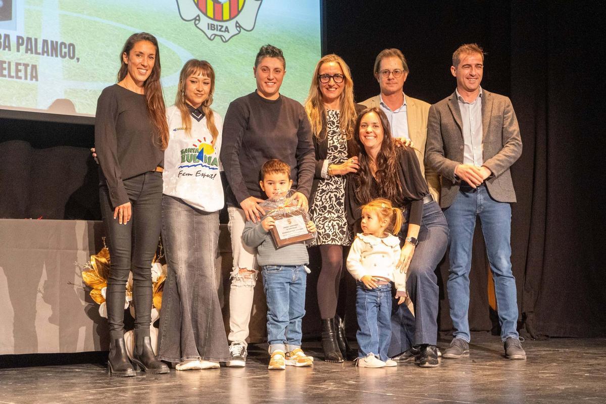 La Peña Deportiva celebra sus 90 años de historia con una emotiva gala llena de reconocimientos La Peña Deportiva celebra sus 90 años de historia con una emotiva gala llena de reconocimientos