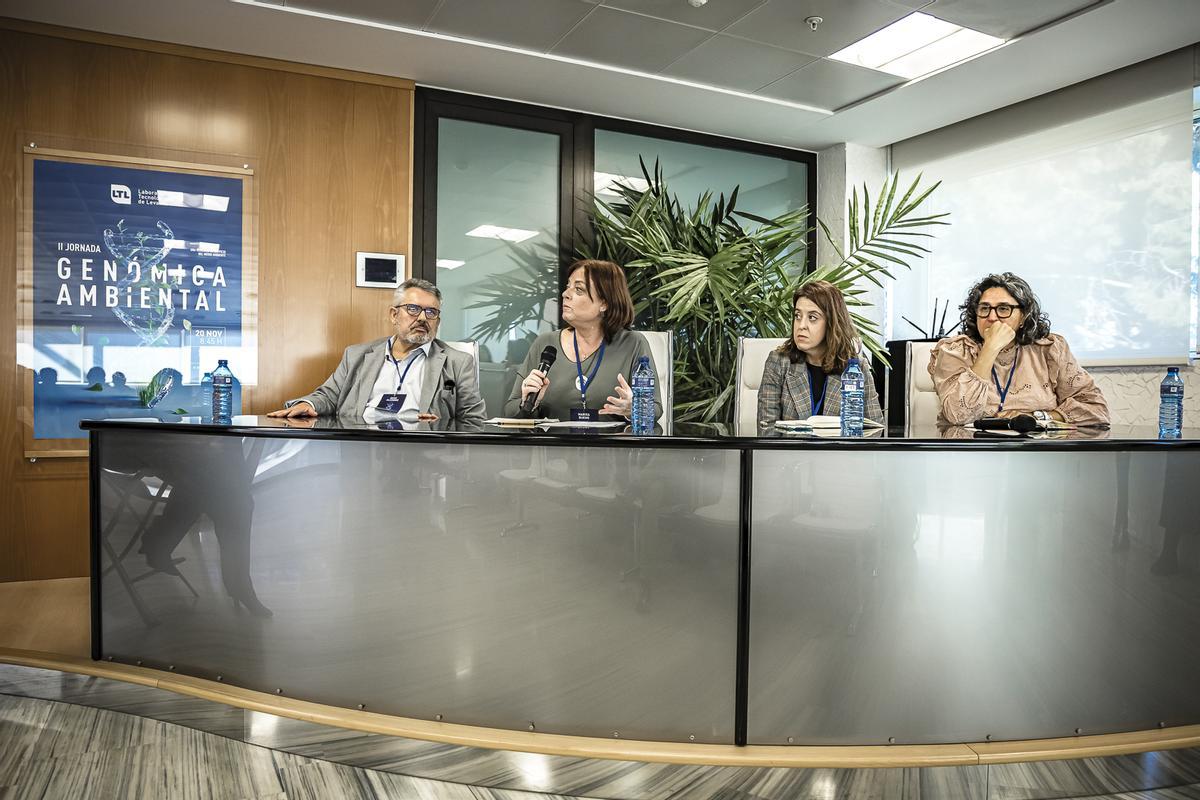 Participantes en la mesa redonda.