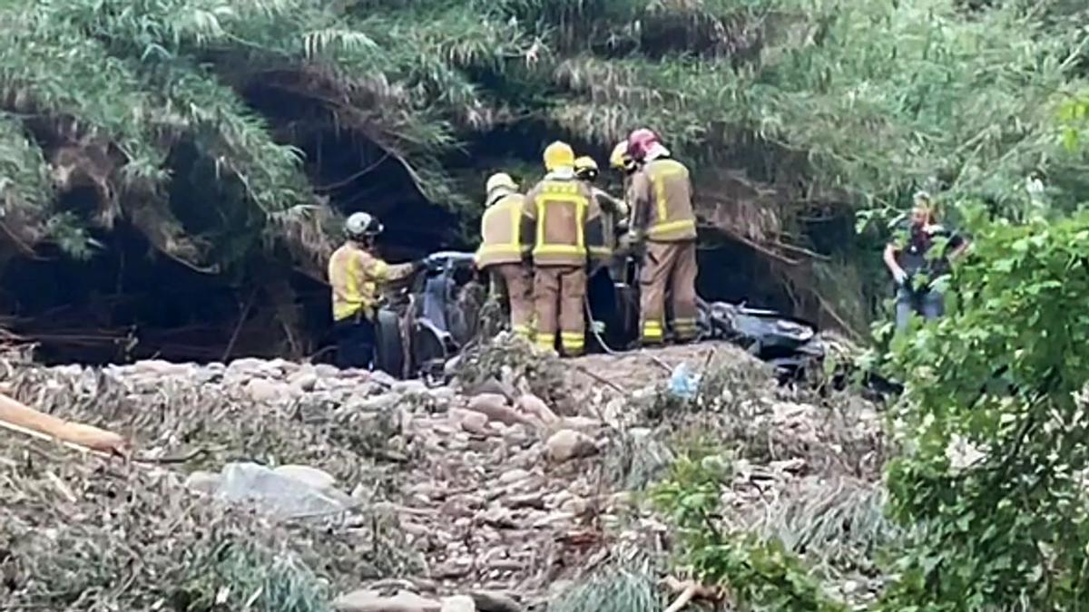 Coche arrollado por la tromba de agua en Ullastrell