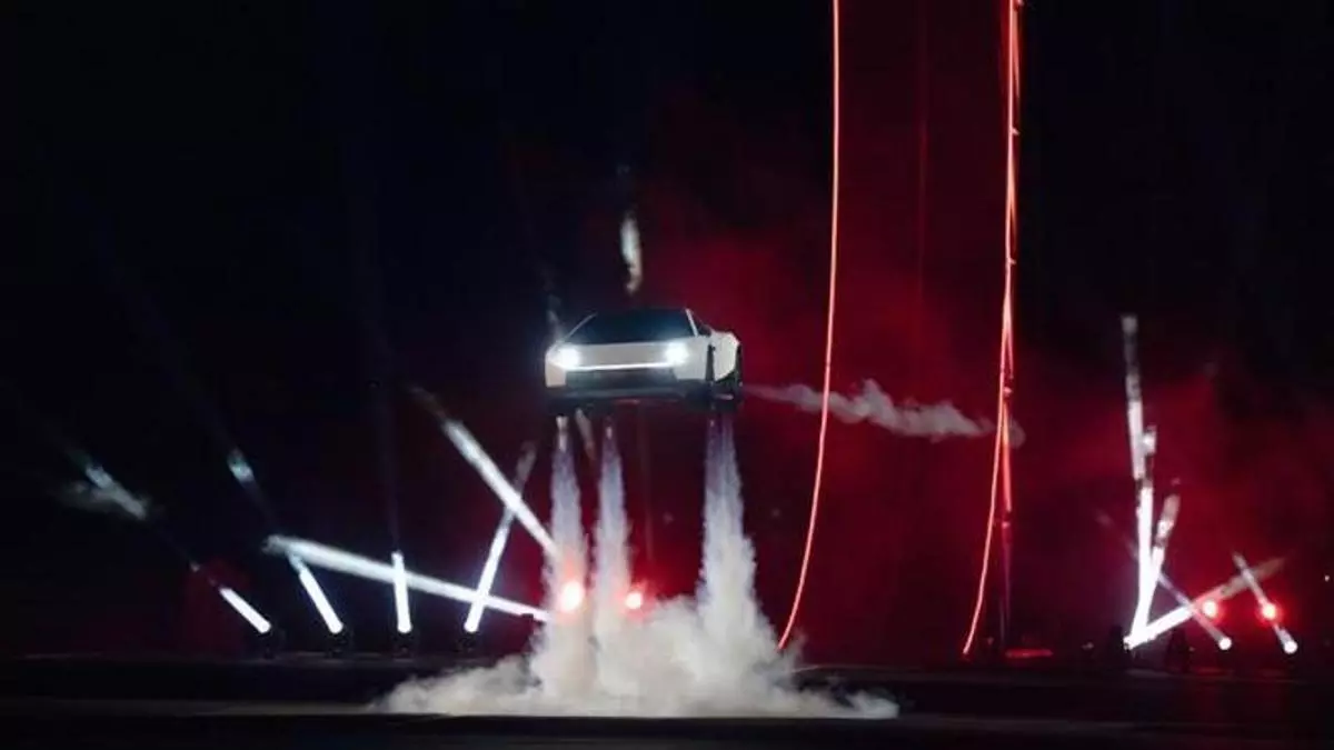 Más allá del Tesla Roadster: los coches voladores que existían ya antes de la nueva creación de Elon Musk