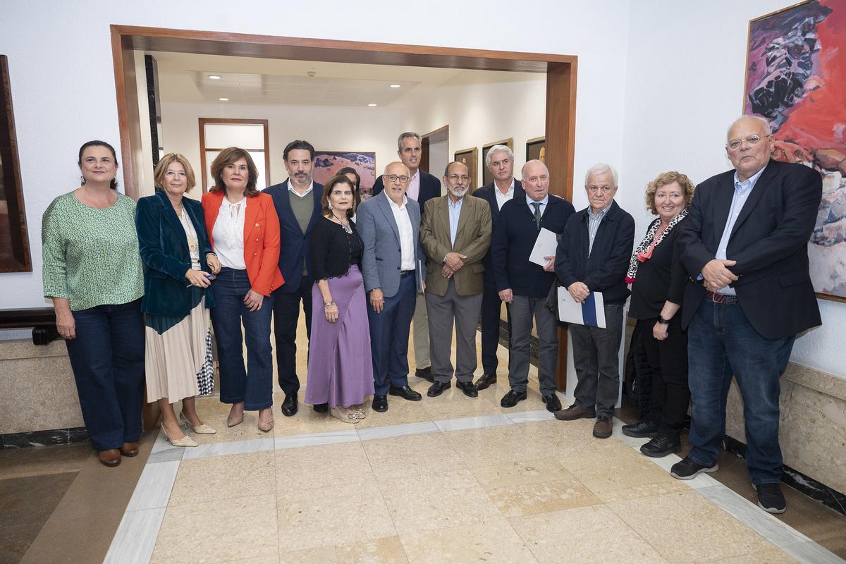Participantes en la reunión sobre el Sahara Occidental en el Cabildo de Gran Canaria