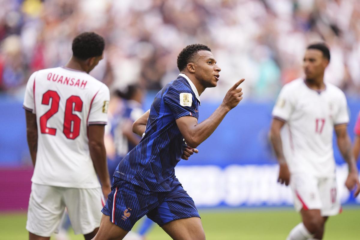 Kylian Mbappe of France celebrates after scoring his team's third goal during the FIFA World Cup 2026 Bronze Medal Match match between France and England at Miami Stadium on July 18, 2026 in Miami Gardens, United States. AFP7 18/07/2026 ONLY FOR USE IN SPAIN. Jose Breton / AFP7 / Europa Press;sport;football;soccer;player;team;FIFA;World Cup;ZSPORT;ZSOCCER;France;England;France v England: Bronze Medal Match - FIFA World Cup 2026