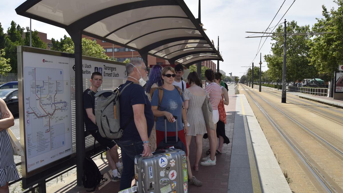 El nuevo descuento del 30 % en el transporte valenciano se suma a la reducción de hasta el 50% de principios de año.