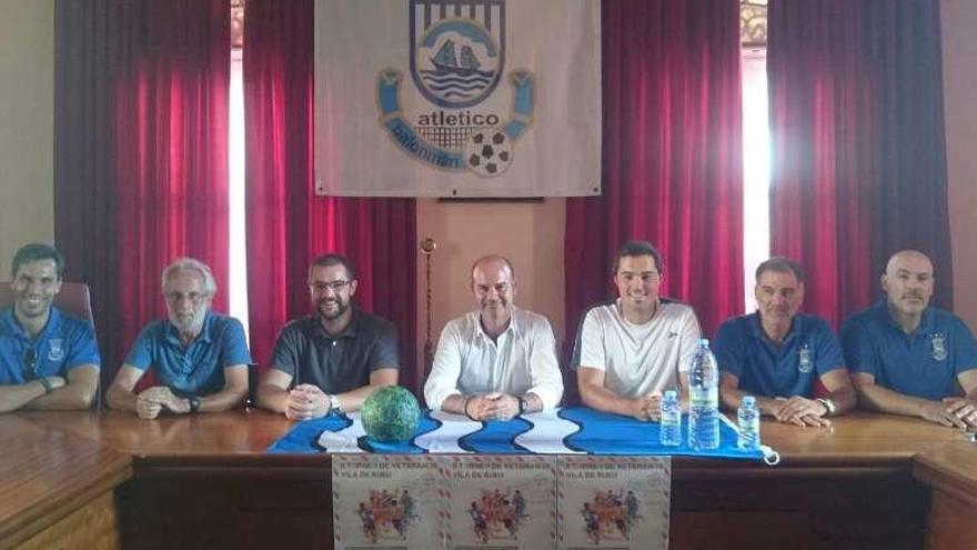 Un momento de la presentación del torneo en Bueu. // Gonzalo Núñez