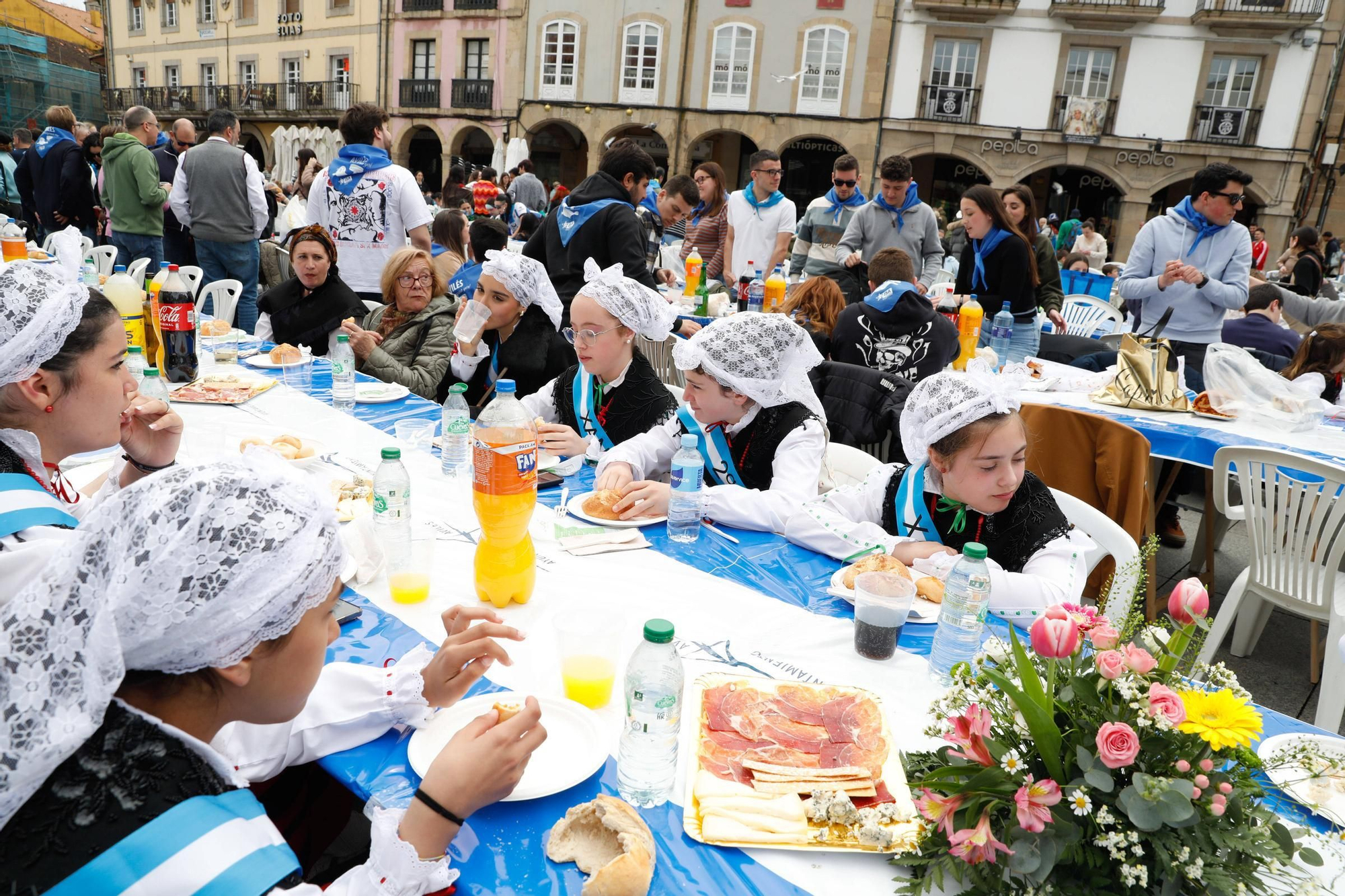 EN IMÁGENES: Avilés desborda con la Comida en la Calle