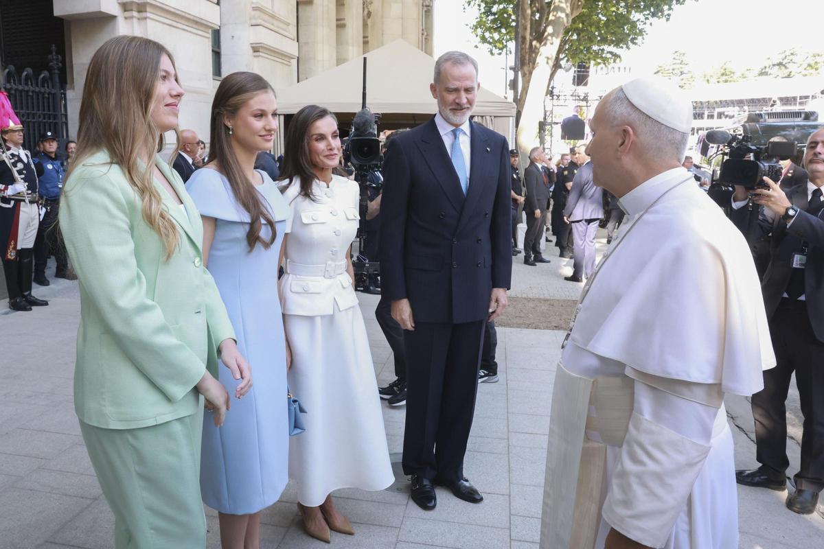 La Familia Real, con el papa León XIV