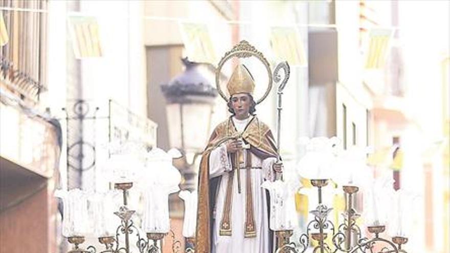 Sant Blai ‘gloriós’ sale al encuentro de sus vecinos