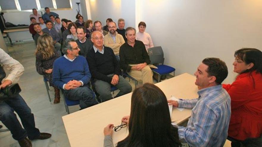 Fajarnés, Sala y Serra, en primera fila, en la primera reunión de la ejecutiva de la actual dirección.