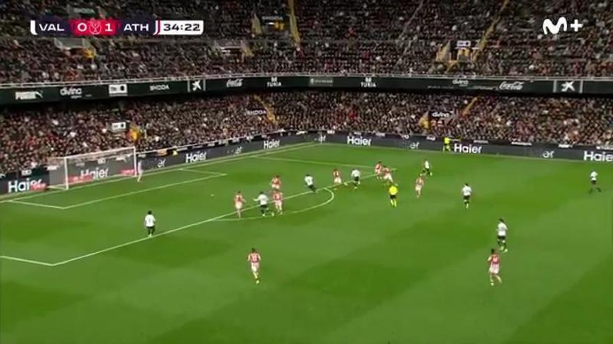 El 'show' de Sadiq en Mestalla: ¡De villano a héroe!