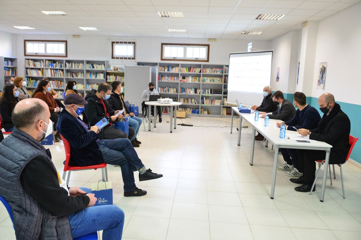 La presentación a los colectivos del proyecto para la biblioteca.