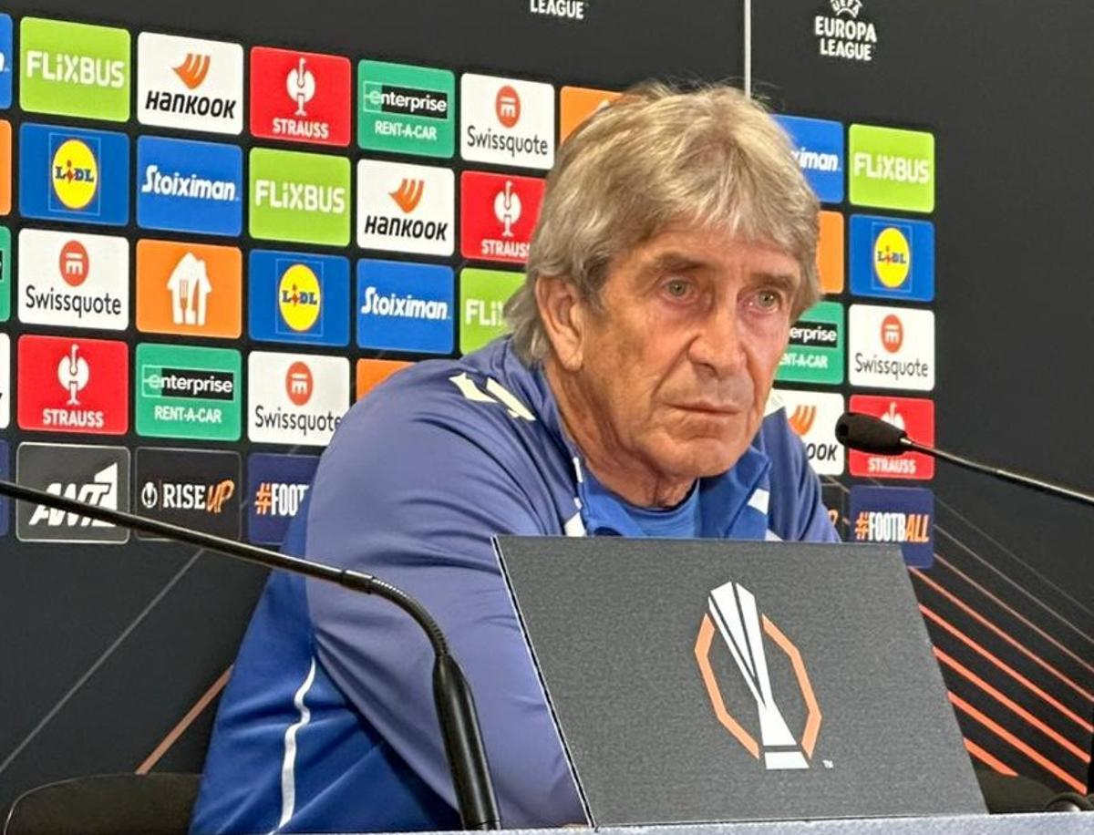 Manuel Pellegrini, en la rueda de prensa previa en el Spyros Louis entre Panathinaikos y Betis en la Europa League