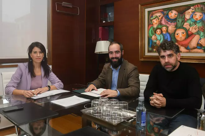 Encuentro de la conselleira de Vivenda con los alcaldes de Boiro y Rianxo
