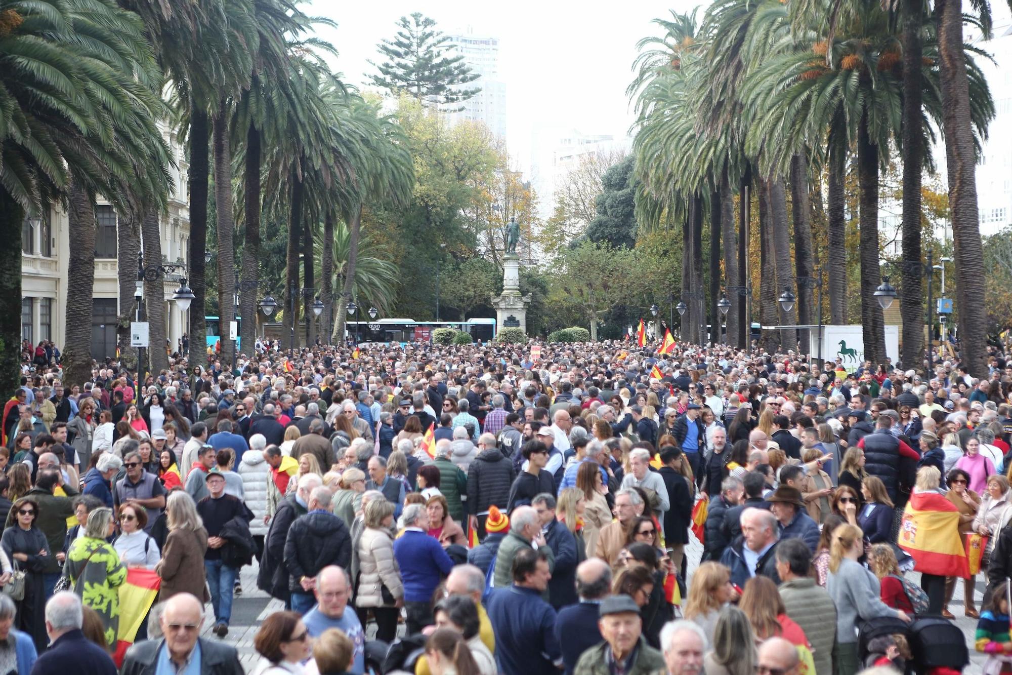 Miles de personas protestan en A Coruña contra la amnistía