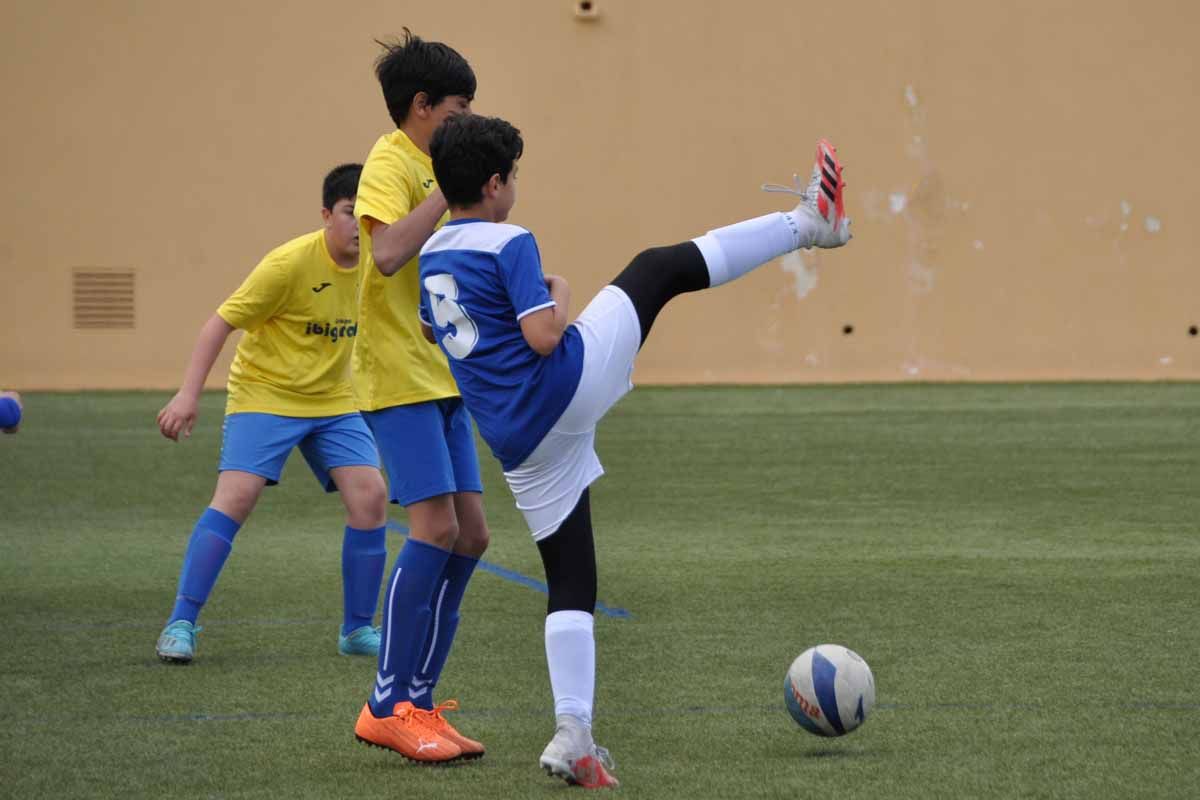 Imágenes de la jornada de fútbol base (17/18 abril)