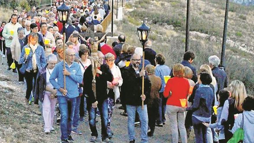 Cientos de romeros parten desde Segorbe hasta la Cueva Santa