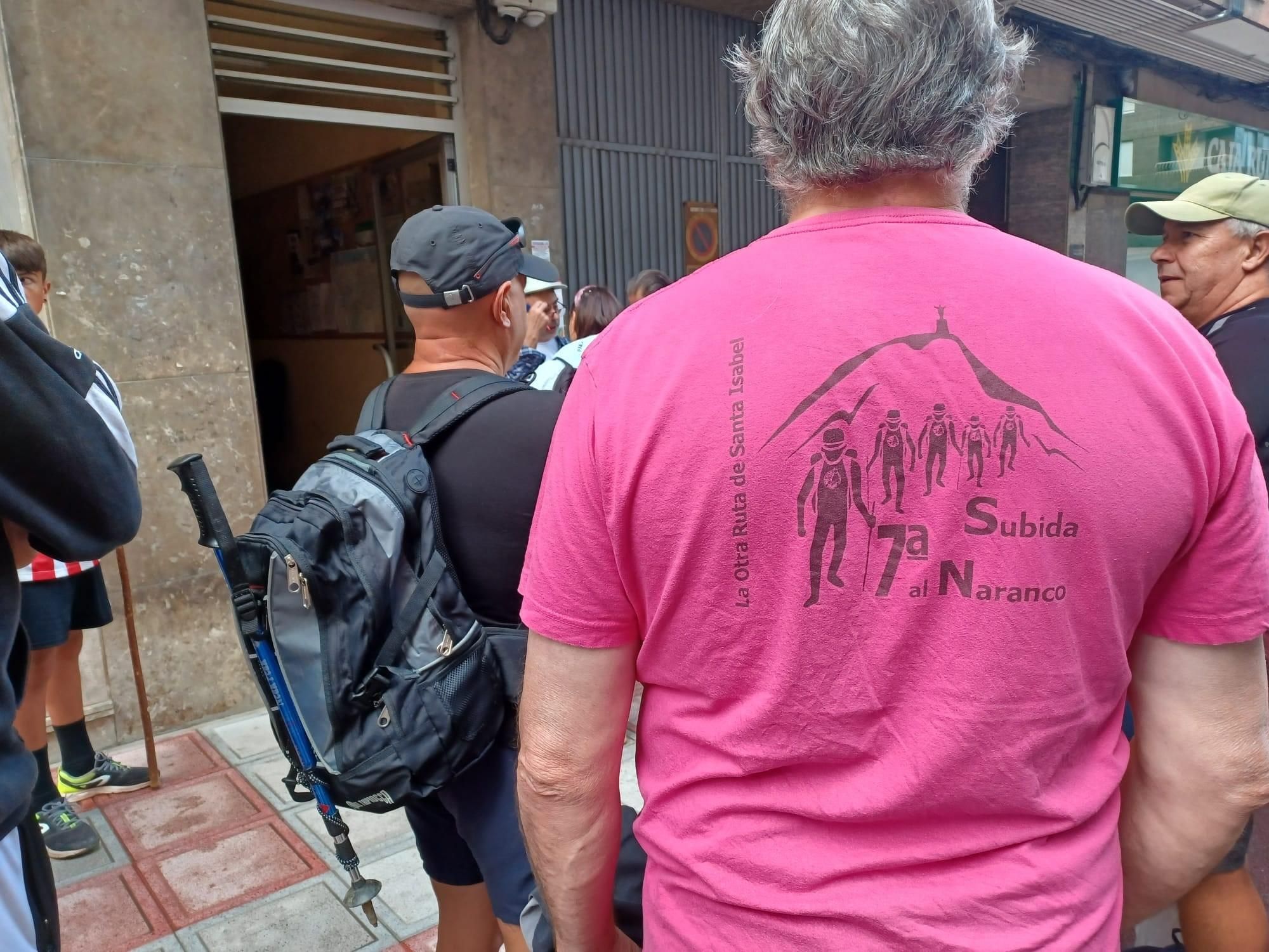 La otra ruta de Santa Isabel madruga en Lugones: estos son los participantes en la popular marcha senderista