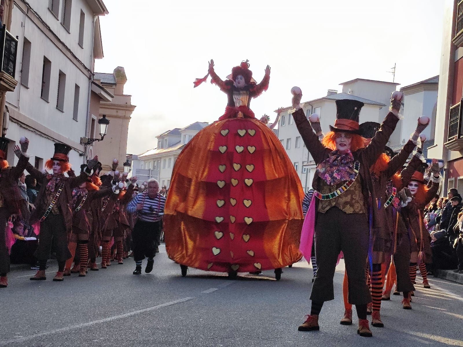 Un Carnaval muy vistoso y de alto nivel: Así fue este domingo el desfile en Tapia de Casariego