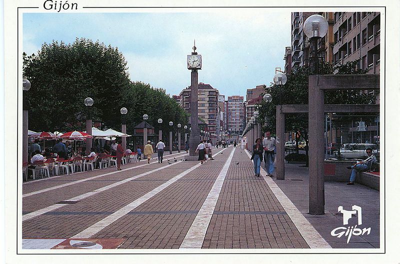 La evolución de Gijón a través de las postales