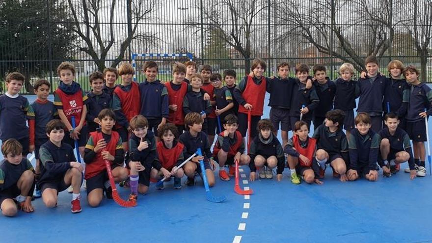 El Ahlzahir reúne a 200 alumnos en torno al deporte