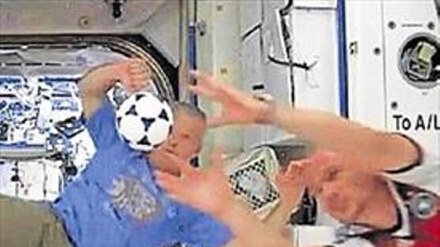 El Mundial también se juega en el espacio