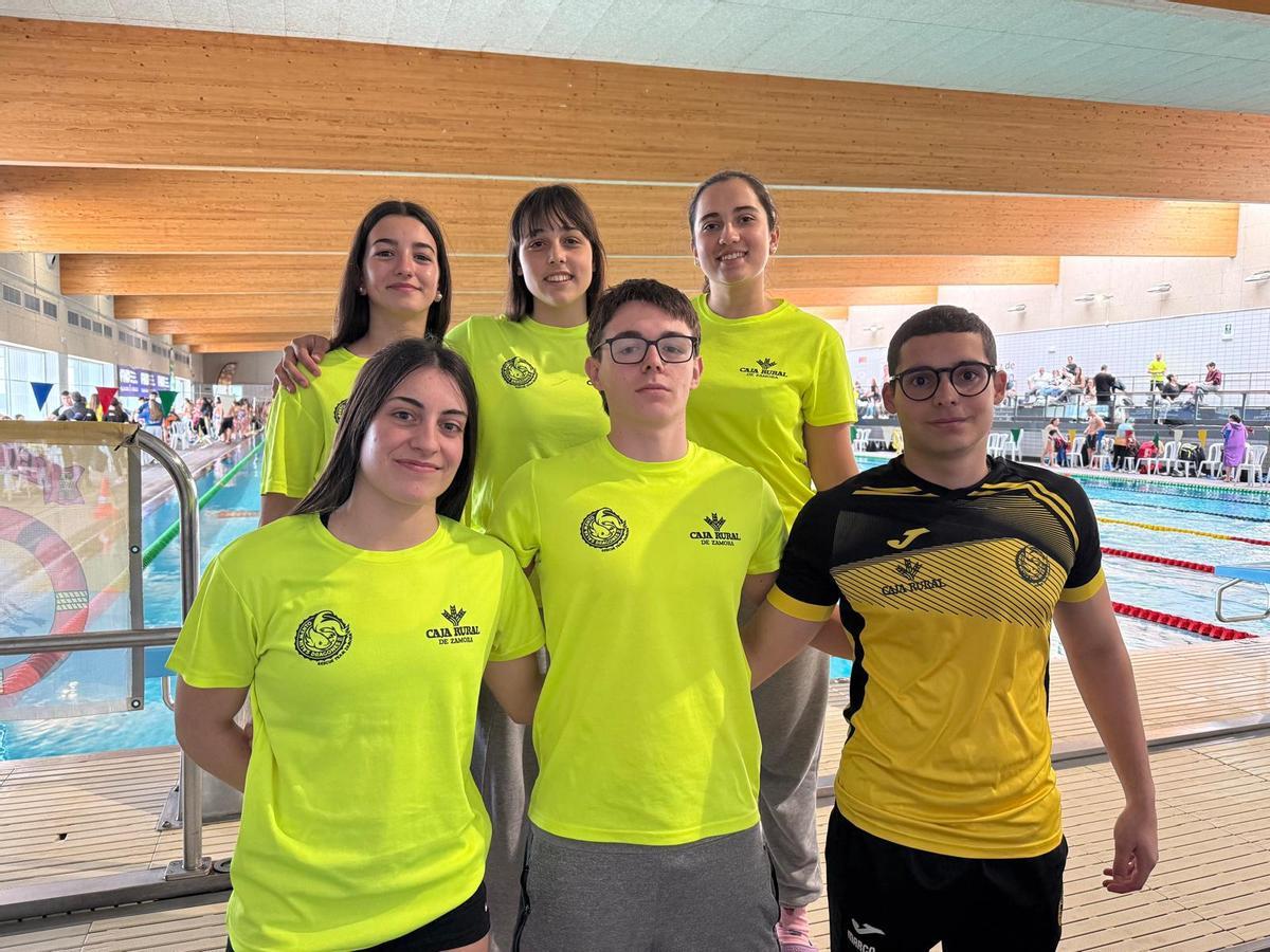 Expedición de Salvamento Dragones Caja Rural en la piscina Río Esgueva con motivo del Campeonato de Castilla y León.