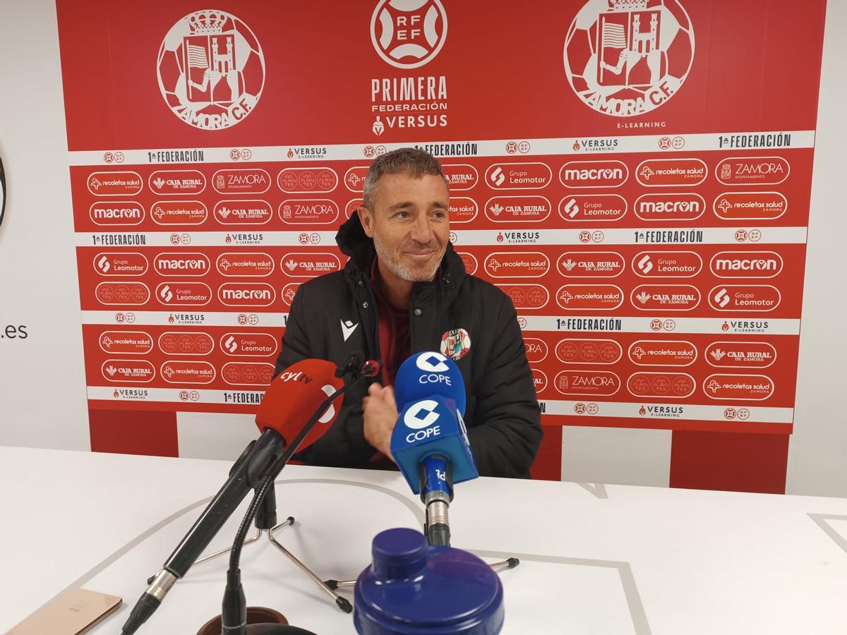 Óscar Cano, entrenador del Zamora CF.
