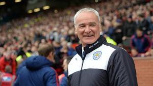 Claudio Ranieri, sonriente en Old Trafford.