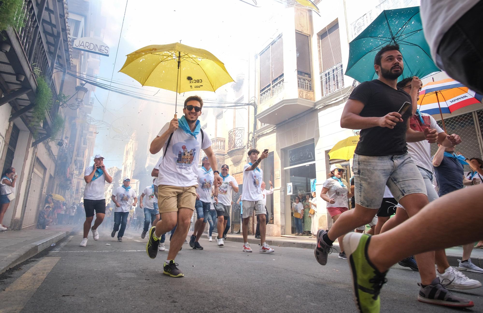 Segundo día de "Correr la traca" y suelta de globos de las Fiestas Mayores de Elda